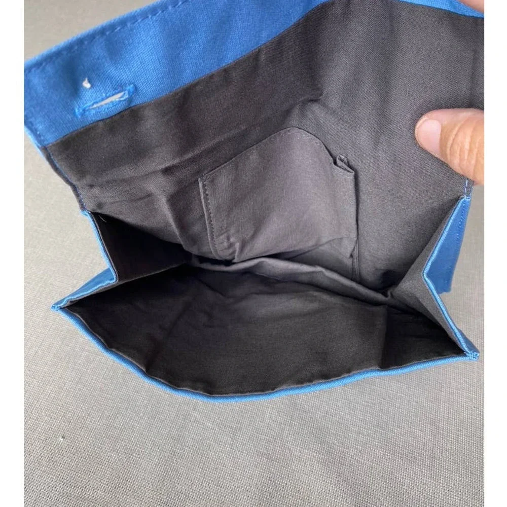 Gucci beauty light blue‎ travel pouch